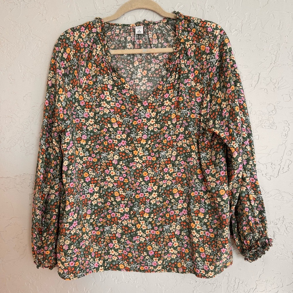 Old navy green, long sleeve, floral blouse